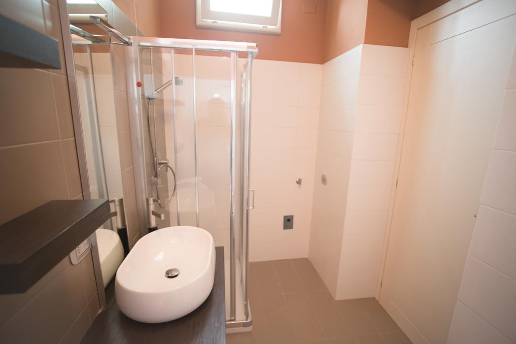 Lazise Boutique Apartment Lago E Relax Room photo