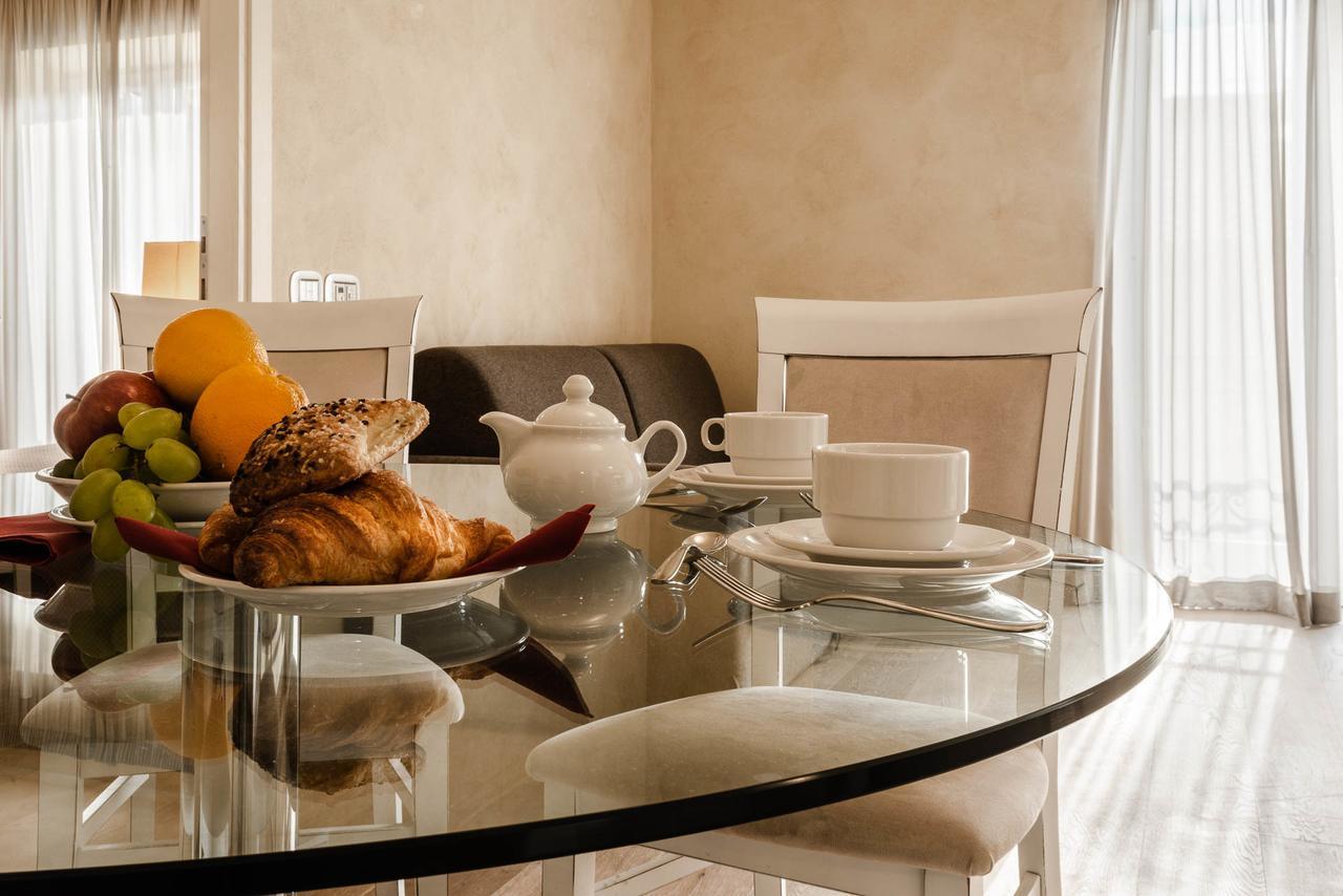 Lazise Boutique Apartment Lago E Relax Exterior photo