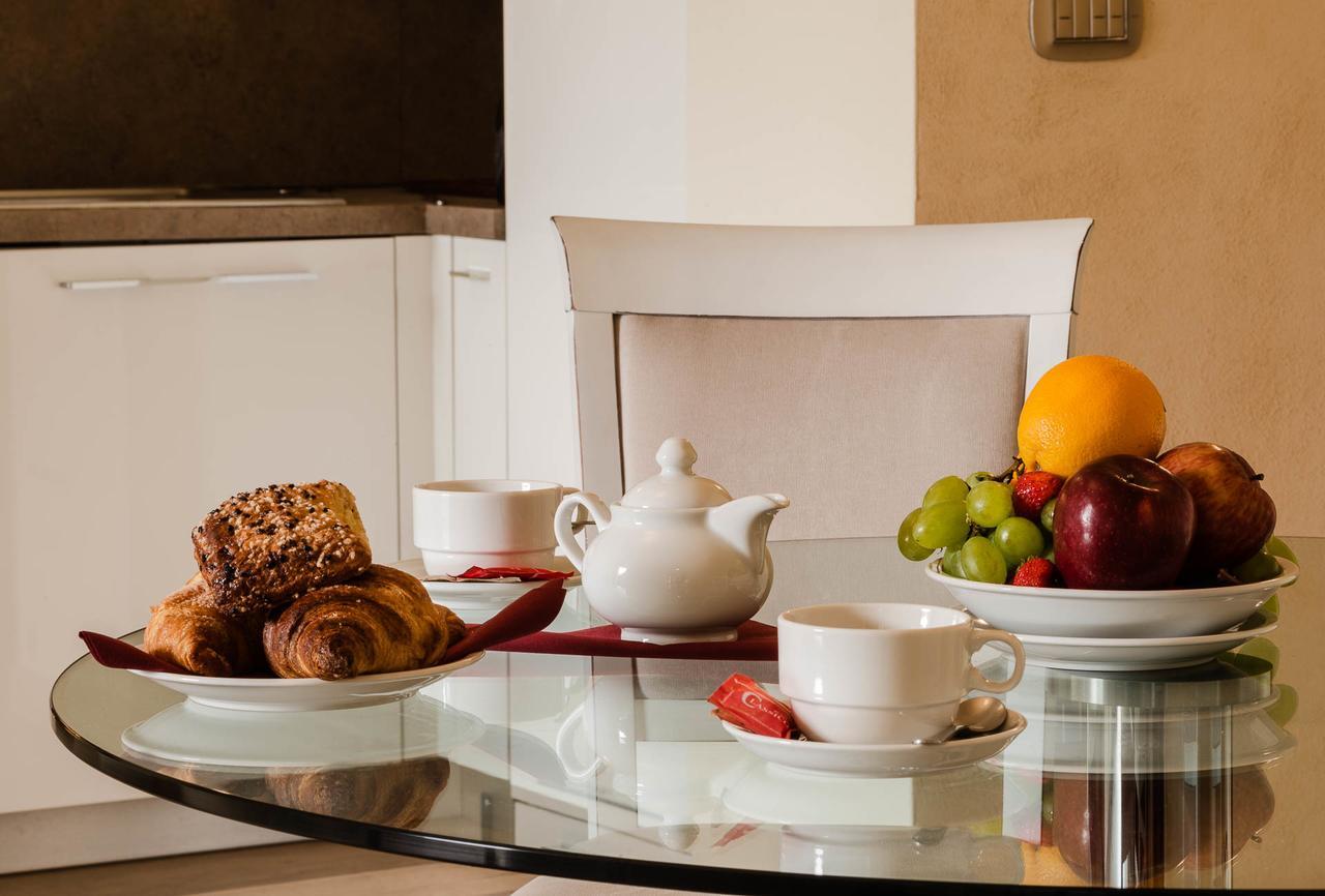 Lazise Boutique Apartment Lago E Relax Exterior photo